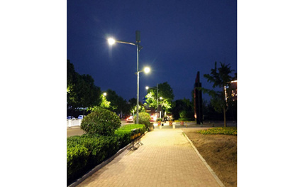 華體這兩款智慧路燈亮相青島，為2018上合組織峰會(huì)獻(xiàn)禮