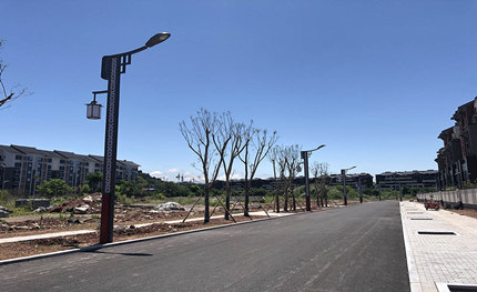 華體為遂寧提供的這個(gè)路燈“小書包”，在5G時(shí)代將有“大用處”