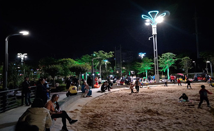 這個(gè)公園的智慧路燈，不只是廣場(chǎng)舞大媽的福音